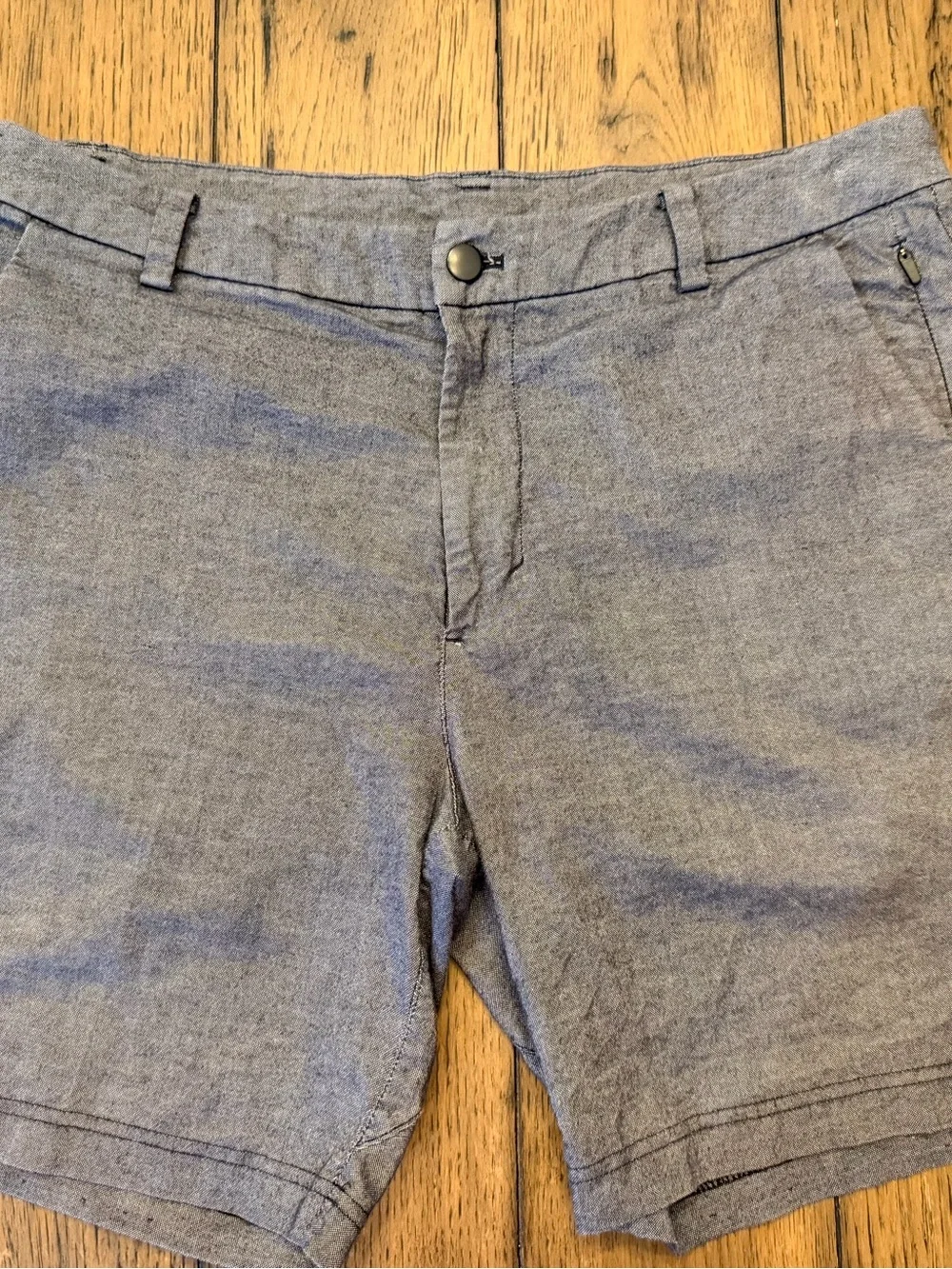 Lululemon Men’s Commission Shorts  Gray Chambray Size 34 8”